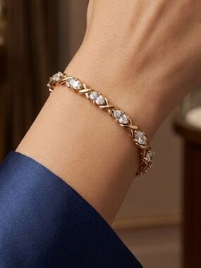 Vintage Gold Tone Bracelet with Rhinestone Crystals